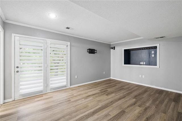 4904 Rosehill Drive, Shawnee, KS 66216