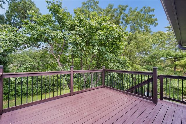 4904 Rosehill Drive, Shawnee, KS 66216