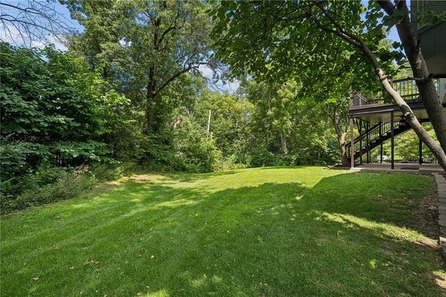 4904 Rosehill Drive, Shawnee, KS 66216