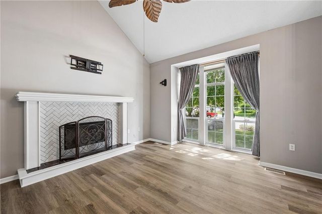 4904 Rosehill Drive, Shawnee, KS 66216