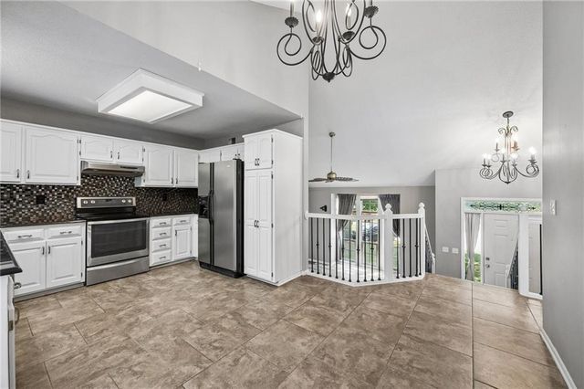 4904 Rosehill Drive, Shawnee, KS 66216