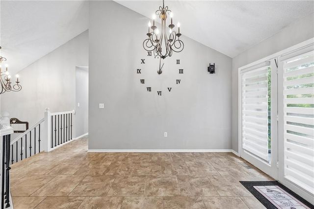 4904 Rosehill Drive, Shawnee, KS 66216