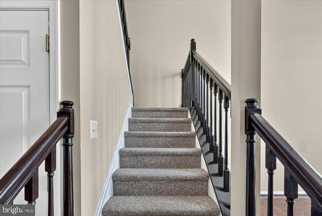 27 LINCOLN DR, Downingtown, PA 19335