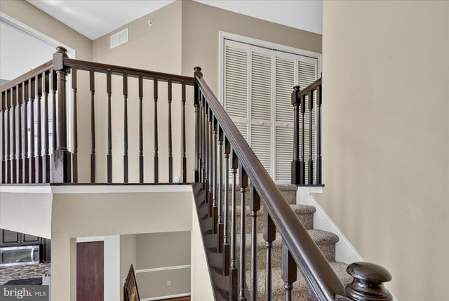 27 LINCOLN DR, Downingtown, PA 19335