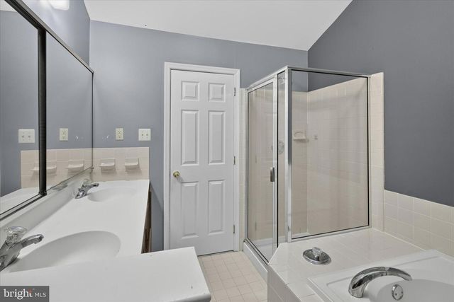 27 LINCOLN DR, Downingtown, PA 19335