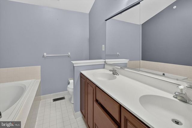 27 LINCOLN DR, Downingtown, PA 19335