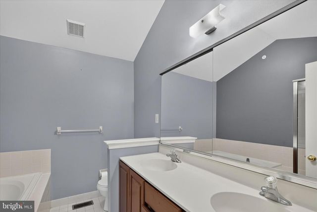 27 LINCOLN DR, Downingtown, PA 19335