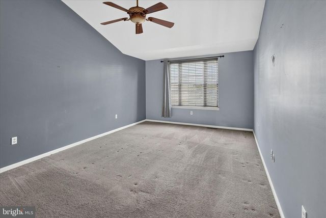 27 LINCOLN DR, Downingtown, PA 19335