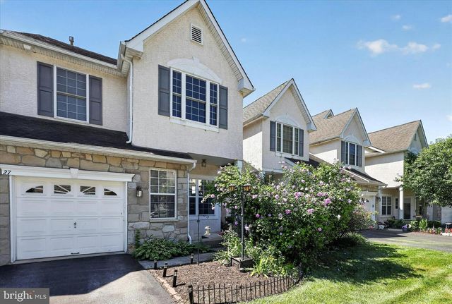 27 LINCOLN DR, Downingtown, PA 19335