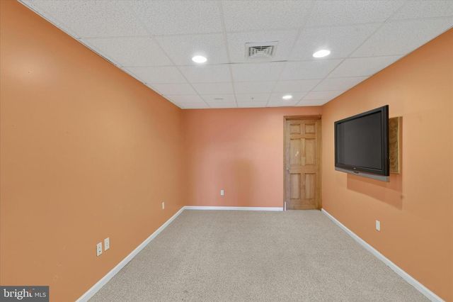 27 LINCOLN DR, Downingtown, PA 19335