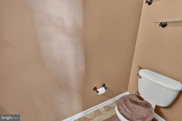 27 LINCOLN DR, Downingtown, PA 19335