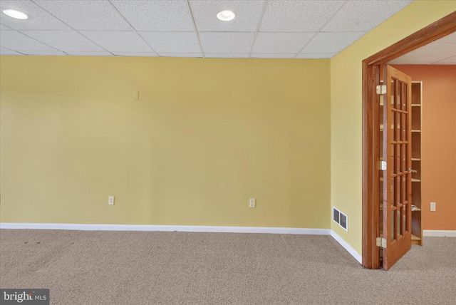 27 LINCOLN DR, Downingtown, PA 19335