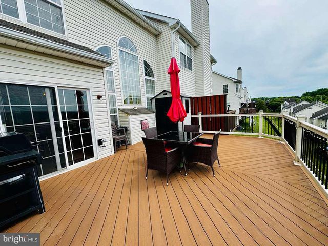 27 LINCOLN DR, Downingtown, PA 19335