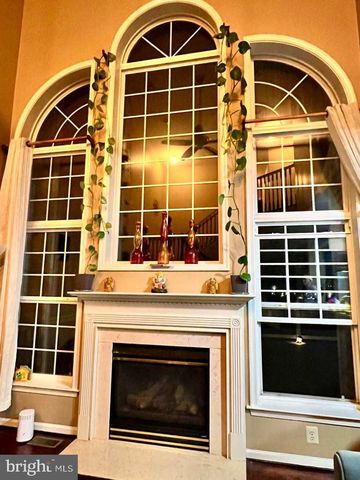 27 LINCOLN DR, Downingtown, PA 19335
