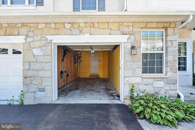 27 LINCOLN DR, Downingtown, PA 19335