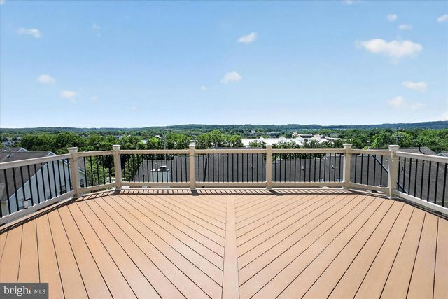 27 LINCOLN DR, Downingtown, PA 19335