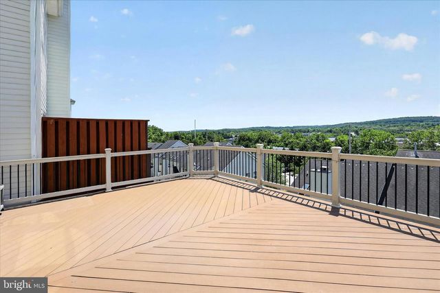 27 LINCOLN DR, Downingtown, PA 19335
