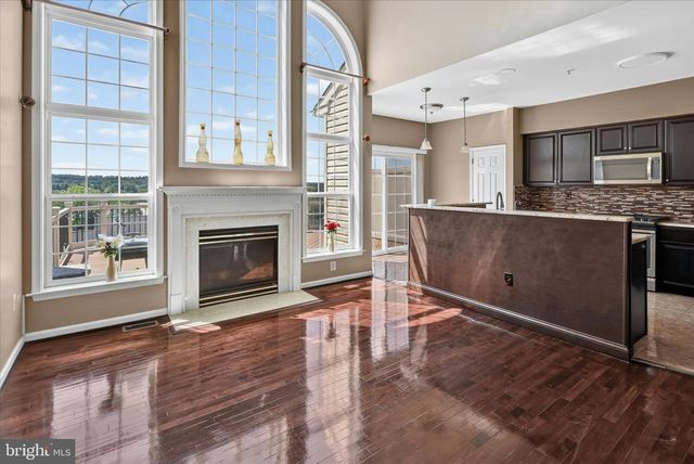 27 LINCOLN DR, Downingtown, PA 19335