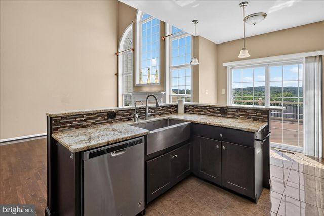 27 LINCOLN DR, Downingtown, PA 19335