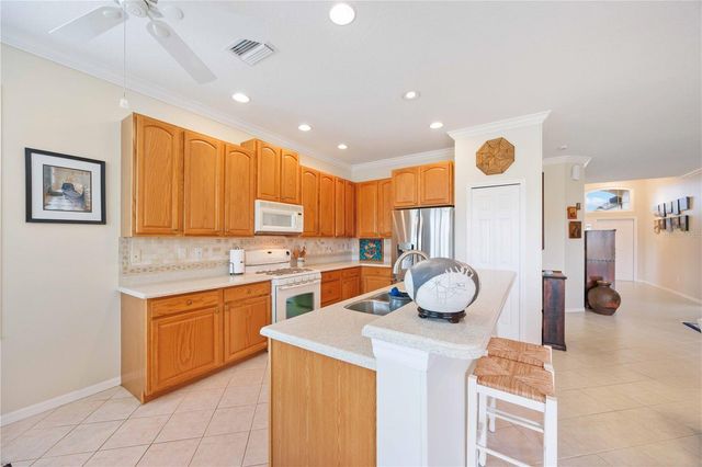 4164 MACKAY FALLS TERRACE, Sarasota, FL 34243