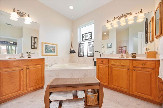 4164 MACKAY FALLS TERRACE, Sarasota, FL 34243