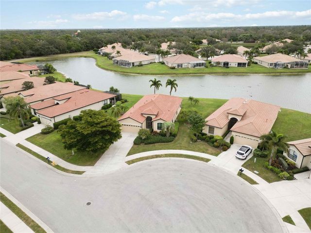 4164 MACKAY FALLS TERRACE, Sarasota, FL 34243