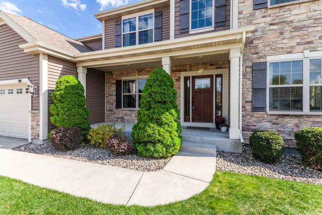 1707 Coldwater Creek DRIVE, Waukesha, WI 53188