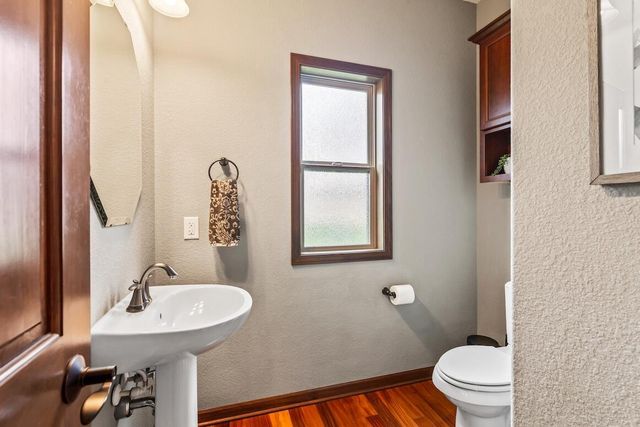 1707 Coldwater Creek DRIVE, Waukesha, WI 53188