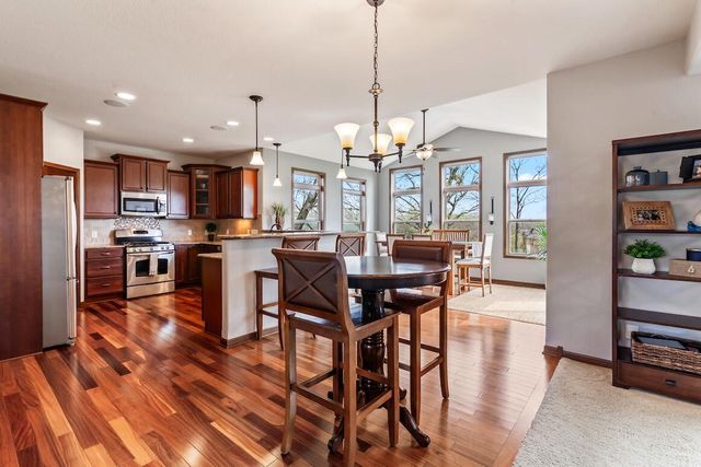 1707 Coldwater Creek DRIVE, Waukesha, WI 53188