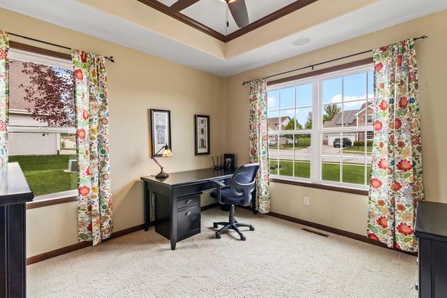 1707 Coldwater Creek DRIVE, Waukesha, WI 53188