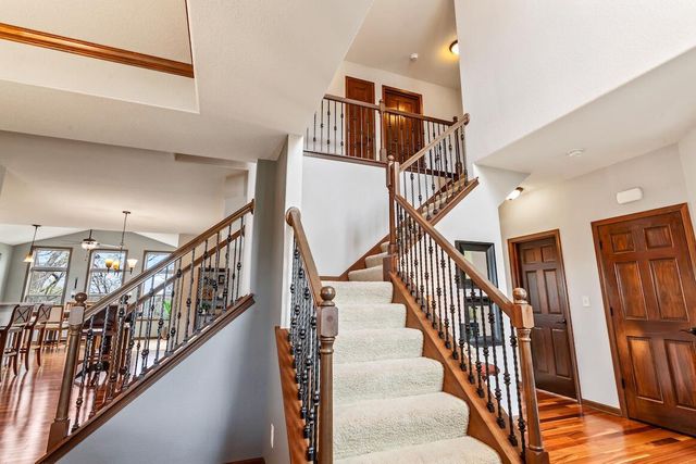 1707 Coldwater Creek DRIVE, Waukesha, WI 53188