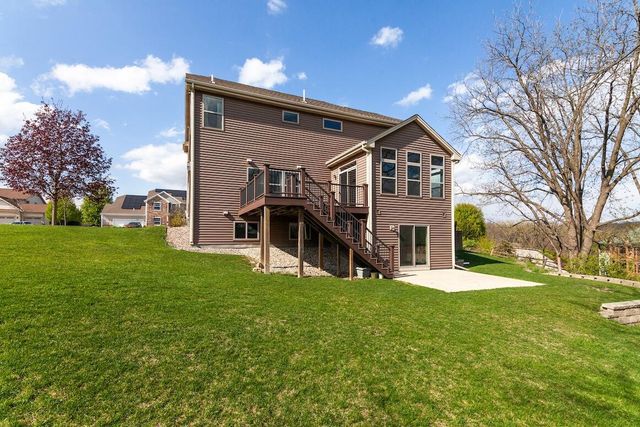 1707 Coldwater Creek DRIVE, Waukesha, WI 53188