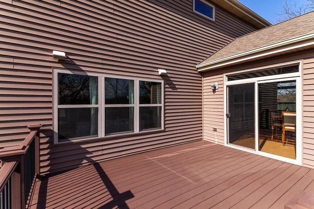 1707 Coldwater Creek DRIVE, Waukesha, WI 53188