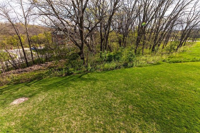 1707 Coldwater Creek DRIVE, Waukesha, WI 53188