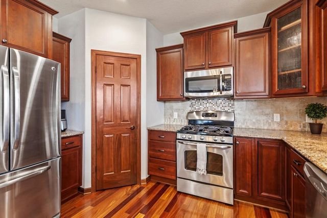1707 Coldwater Creek DRIVE, Waukesha, WI 53188