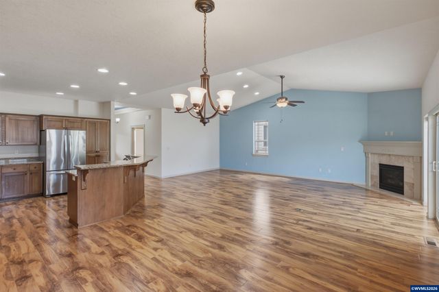 6087 SE Rolletti Dr, Salem, OR 97306