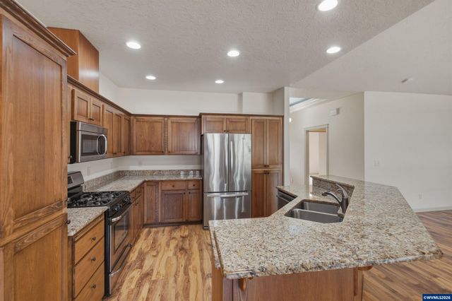 6087 SE Rolletti Dr, Salem, OR 97306