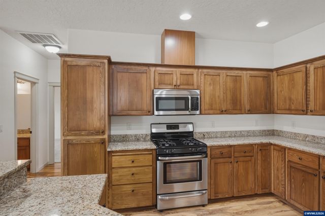 6087 SE Rolletti Dr, Salem, OR 97306