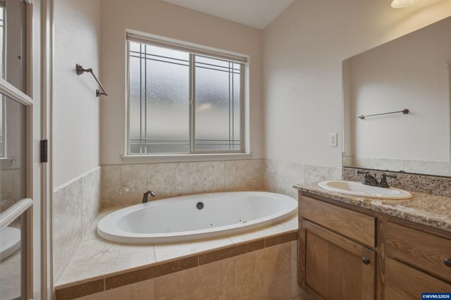 6087 SE Rolletti Dr, Salem, OR 97306