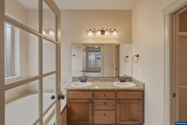 6087 SE Rolletti Dr, Salem, OR 97306
