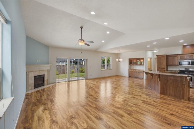6087 SE Rolletti Dr, Salem, OR 97306