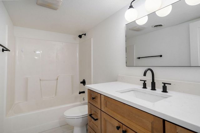 286 Remington Road, Clever, MO 65631