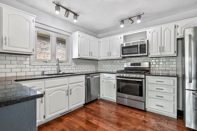 3933 S Gatlin Court, Springfield, MO 65807