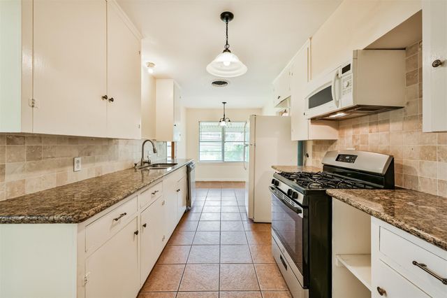 3022 Broadmead Drive, Houston, TX 77025
