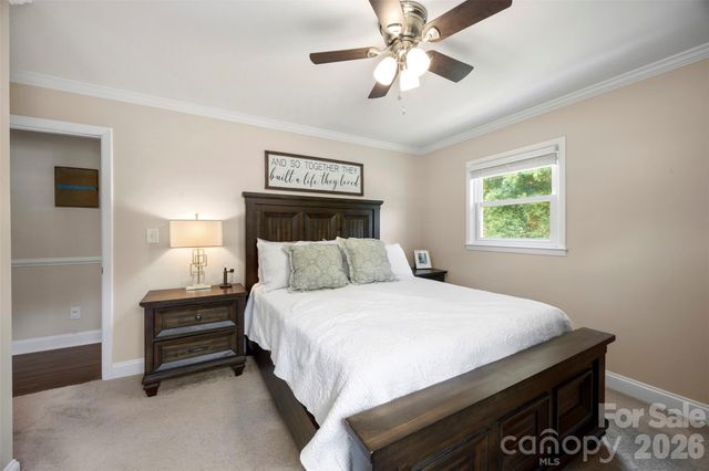 2109 Hollandale Drive, Gastonia, NC 28054