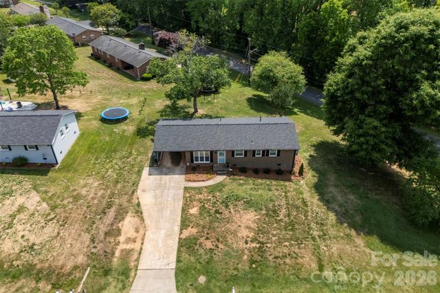 2109 Hollandale Drive, Gastonia, NC 28054