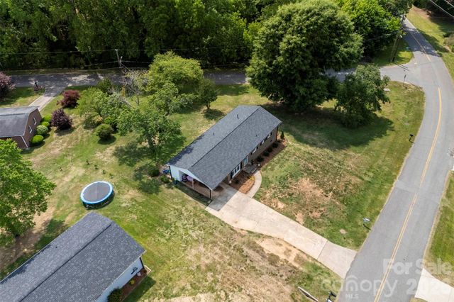 2109 Hollandale Drive, Gastonia, NC 28054