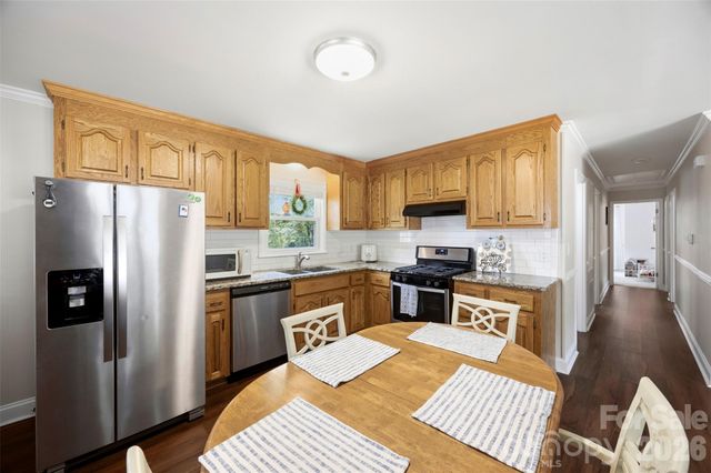 2109 Hollandale Drive, Gastonia, NC 28054
