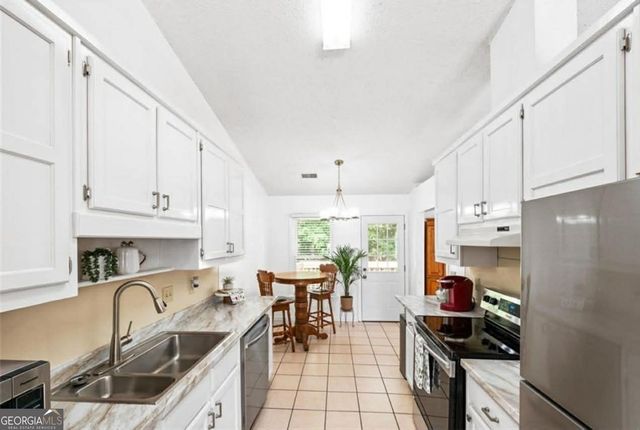 3049 Heathgate Court, Lawrenceville, GA 30044