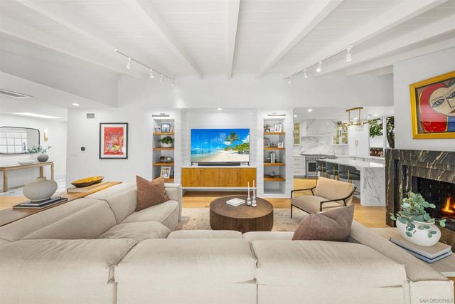 1121 Via Carolina, La Jolla, CA 92037